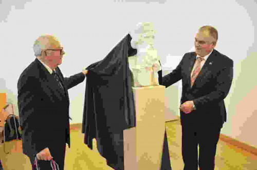 Svečano otkrivena bista Gutenbergu