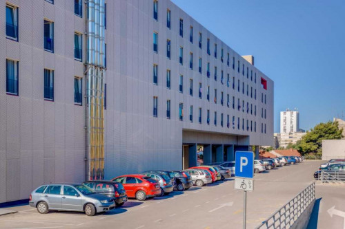 OBAVIJEST ZA USELJENJE U STUDENTSKE DOMOVE I PRAVO NA SUBVENCIJU OD 400,00 kuna za akademsku 2017./18.g.
