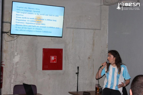 U caffe baru Tinel održan je prvi MEet My Country događaj udruge ESN Split